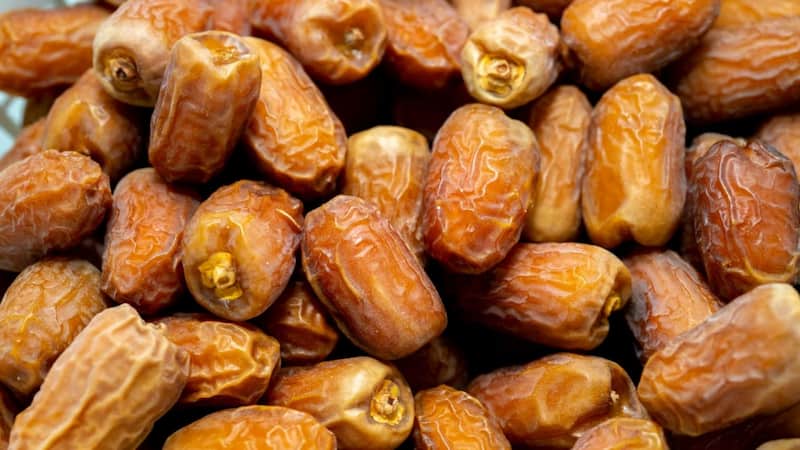 تصویر 2 از خرما کبکاب زاهدی تازه با بافتی گوشتی و شیرینی طبیعی